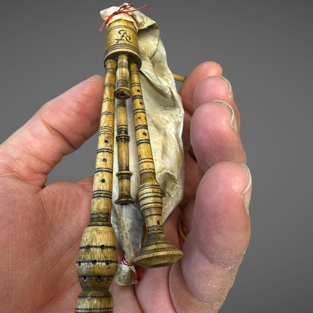 Zampogna in Legno d' Ulivo per Presepe Napoletano
