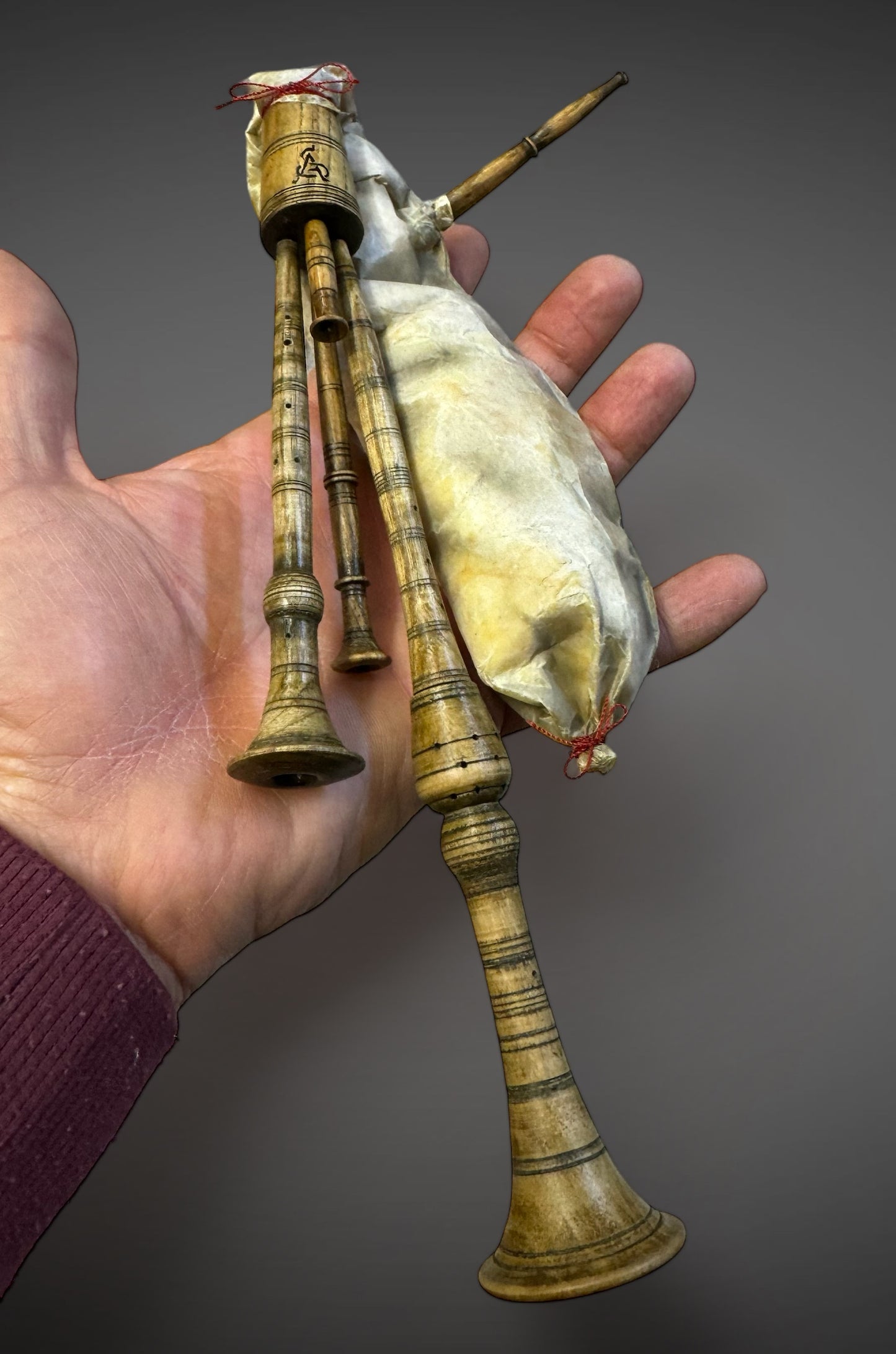 Zampogna in Legno d' Ulivo per presepe Napoletano